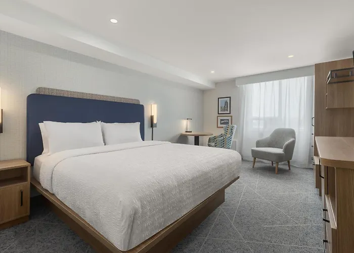 Hampton Inn By Hilton Montreal East Anjou